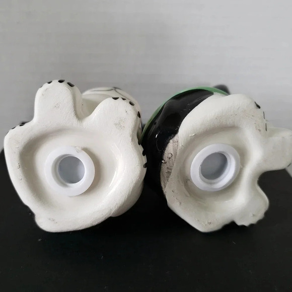 Boston Terrier set of 2 Black/White Christmas/Festive  Salt/Pepper Shakers. - Picture 3 of 5